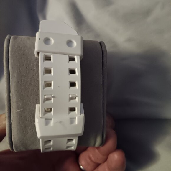 Mens white Gshock watch - Picture 5 of 7